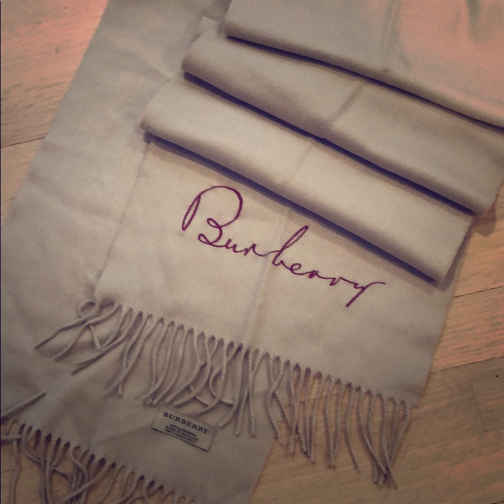 Burberry 100% Cashmere Scarf